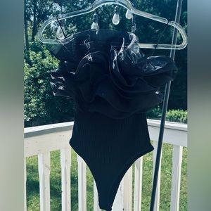 Donated ❌ Zara black ruff bodysuit. Triangle 🔽
